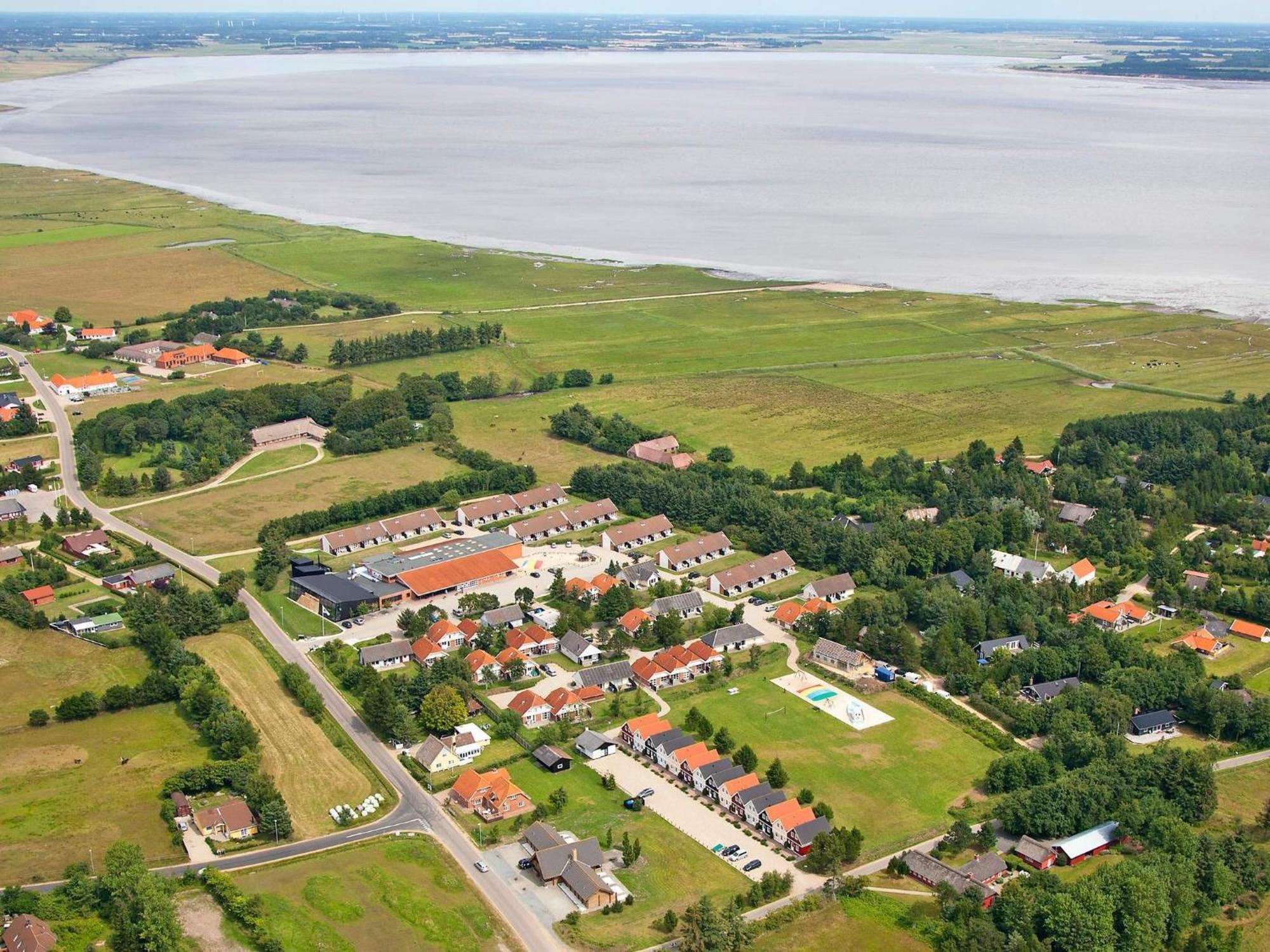 6 Person Holiday Home On A Holiday Park In Bl Vand Blåvand Esterno foto